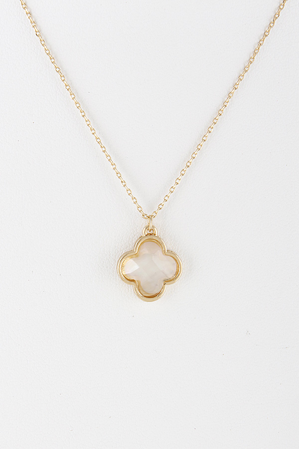 White gold deals clover necklace