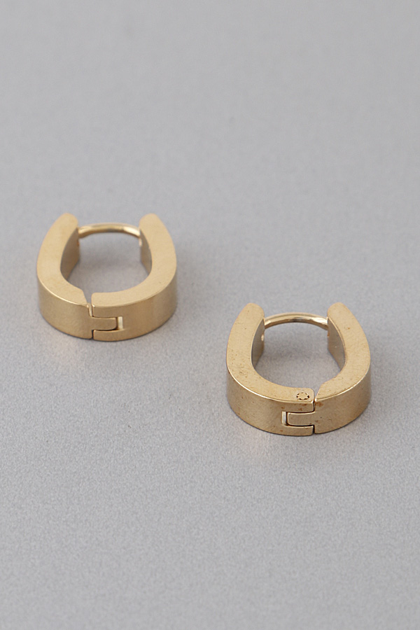 u shaped huggie earrings