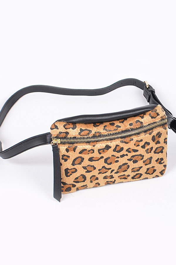 PB7203 LEOPARD Leopard Print Fanny Pack With Zippers