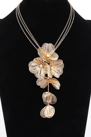 Metal Flower Necklace