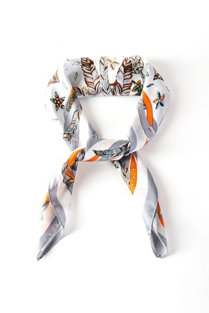 FEATHER AND BELT PRINT BANDANA